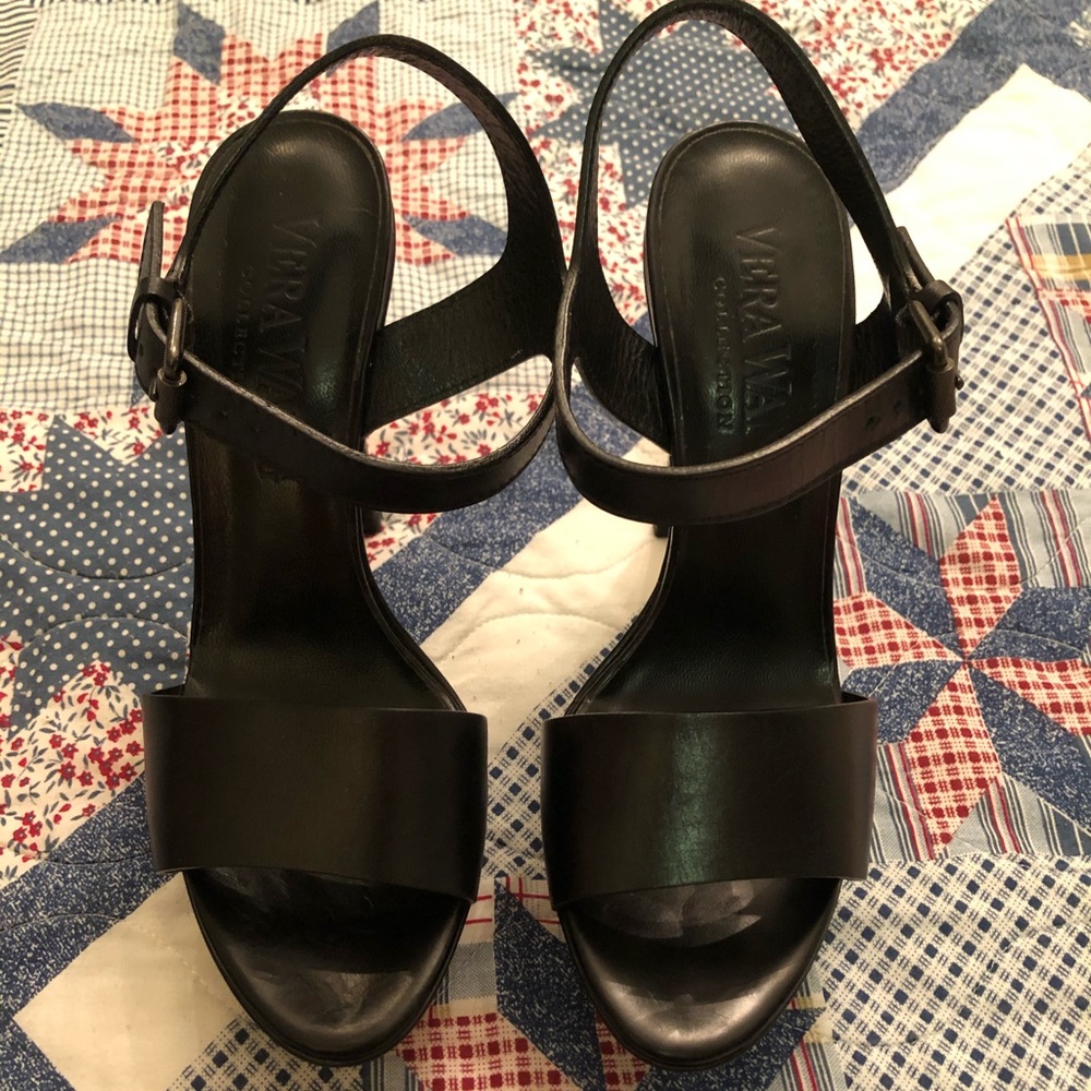 Vera Wang Lavender label Nina Sandal